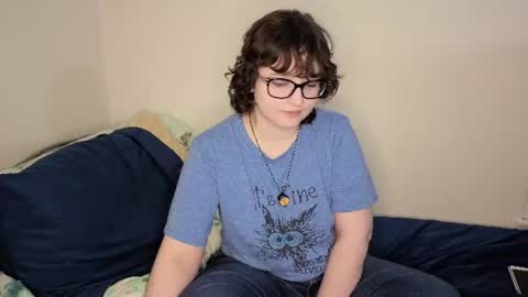 Merrill Mallow online show from July 4, 1:08 am