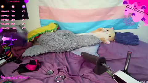 mesmerized_mowo online show from July 24, 12:35 am