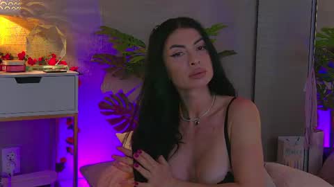 Metisha online show from August 10, 6:37 am