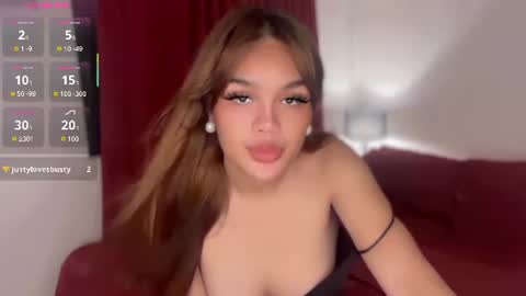 mhelly_x online show from July 29, 1:51 pm