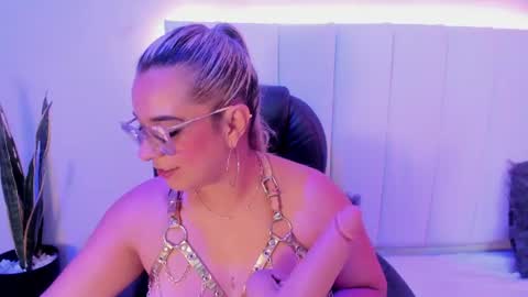 MHONIK BELUCI online show from August 14, 1:37 pm