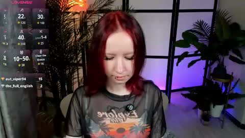 Mia online show from August 4, 9:56 pm
