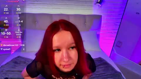 Mia online show from August 11, 2:35 am