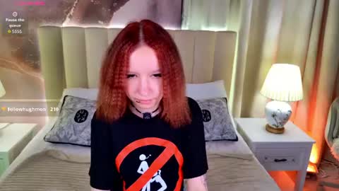 Mia online show from August 17, 10:59 pm