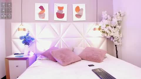 mia__bailey_ online show from August 8, 7:14 pm