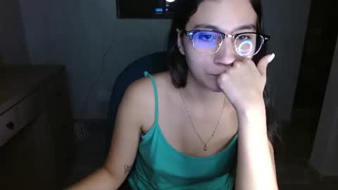Mia online show from July 22, 6:16 am
