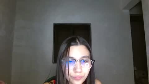 Mia online show from August 5, 1:58 am