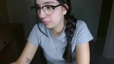 Mia online show from August 8, 3:17 am