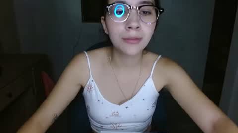 Mia online show from August 11, 1:40 am