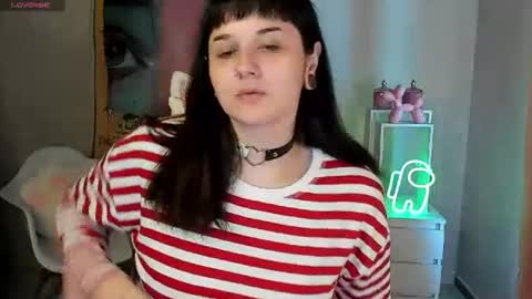 Mia online show from August 13, 7:44 am
