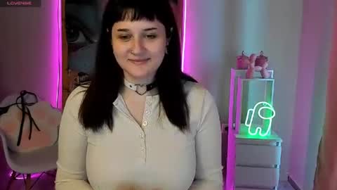 Mia online show from August 13, 8:50 am