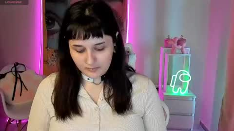 Mia online show from August 13, 9:56 am