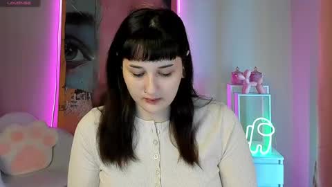 Mia online show from August 14, 5:33 am