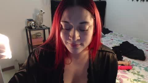 mia online show from August 13, 4:37 am