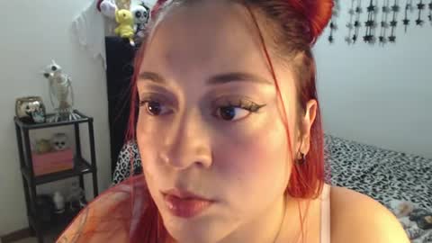 mia online show from August 15, 1:09 am