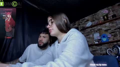 Mia and vincentt online show from July 28, 4:40 am