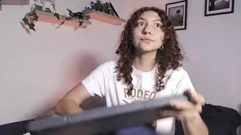 Belmont and Mia online show from August 14, 2:04 am