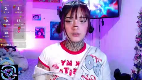 Mia online show from July 24, 10:40 am