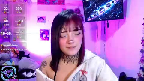 Mia online show from July 25, 7:45 am