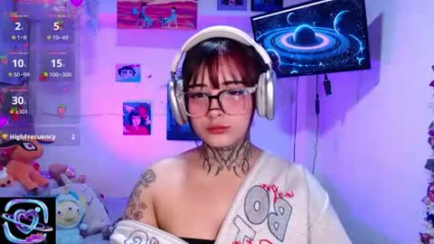 Mia online show from August 2, 7:26 am