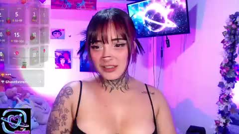 Mia online show from August 13, 6:49 am