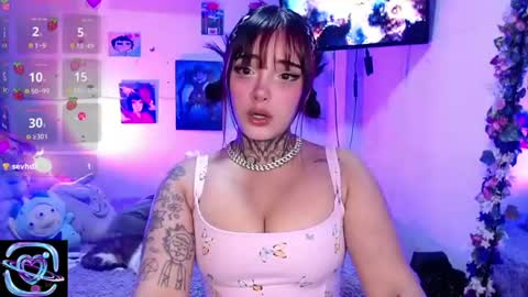Mia online show from August 14, 7:12 am