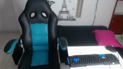 mia_cherry222 online show from August 11, 10:39 am