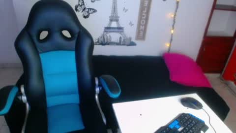 mia_cherry222 online show from August 14, 4:38 am