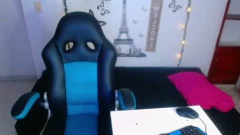 mia_cherry222 online show from August 14, 6:50 am