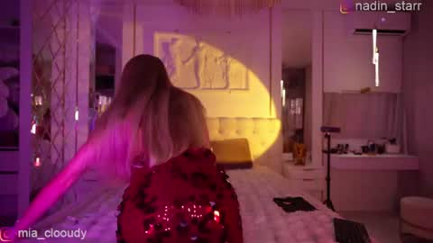 Mia and Tyler online show from August 1, 8:37 pm
