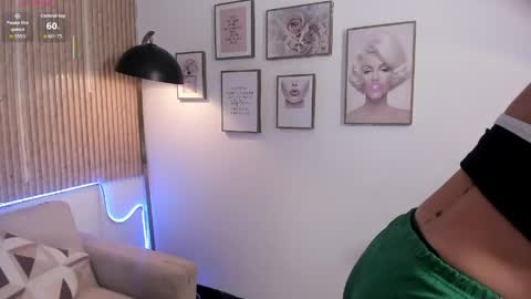 mia_corner online show from June 3, 1:53 am