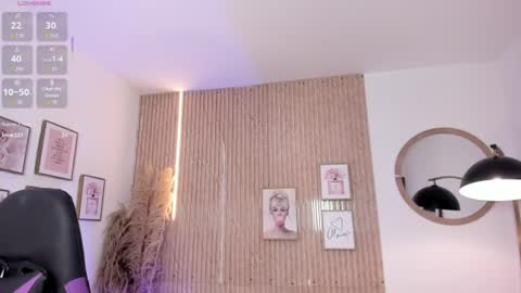 mia_corner online show from June 19, 1:27 am