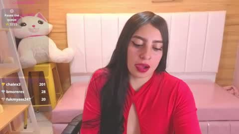 Mia  online show from August 7, 6:41 pm