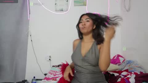 Mia online show from August 11, 9:50 pm