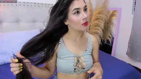 mia_dolls18 online show from August 9, 4:35 am
