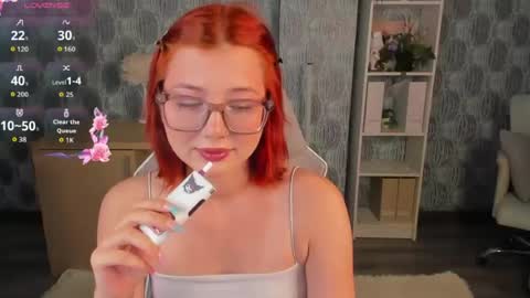 mia_e1fie online show from August 14, 12:47 am