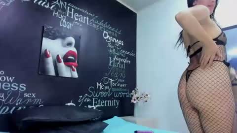  Mia  online show from August 5, 3:26 am