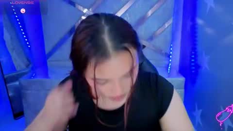 Mia online show from August 7, 7:14 pm