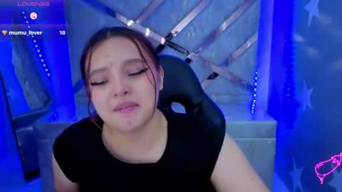 Mia online show from August 7, 9:37 pm