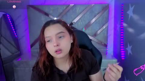 Mia online show from August 9, 1:01 pm