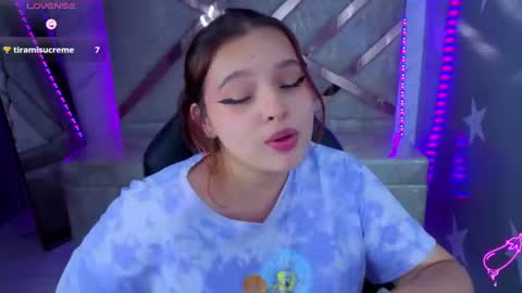Mia online show from August 13, 5:38 pm