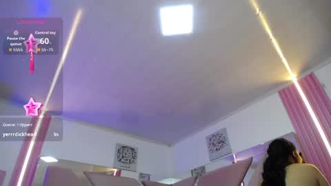 mia_garcia28 online show from August 12, 12:35 am