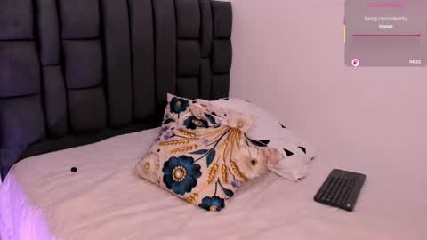 mia_gothzx online show from August 8, 11:05 pm