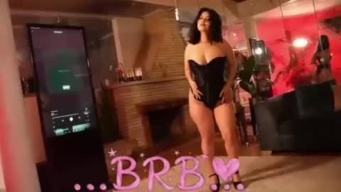 Mia online show from July 31, 1:56 am