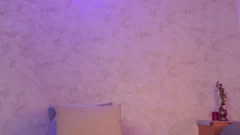 mia_hill1_ online show from August 15, 12:14 am