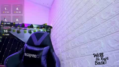 mia_juicy_ online show from August 31, 11:38 pm