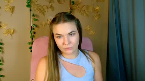 mia_lemm online show from August 13, 10:29 am