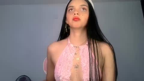 mia lucy 21 online show from June 26, 4:49 am