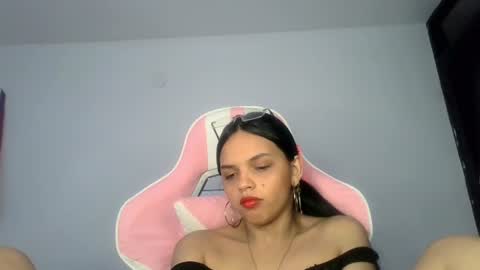 mia lucy 21 online show from June 28, 10:40 am