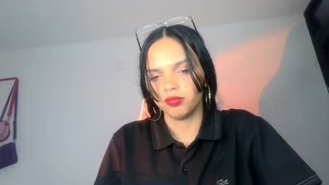 mia lucy 21 online show from July 26, 3:22 am